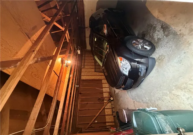 Listing Photo 4 - Condo for sale in building located at 1330 Preakness Pl, Dayton, OH 45459