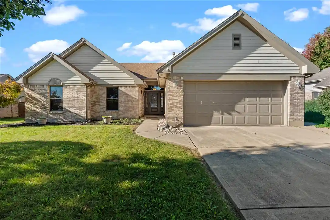 Single family home for sale at 6854 Sun Ridge Dr, Waynesville, OH 45068 | MLS# 970314