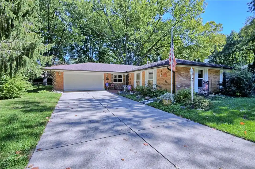 Photo 1 of Single family home for sale at 1113 Green Tree Dr, Dayton, OH 45429 | MLS# 970525 | Listing updated on 2026-10-17