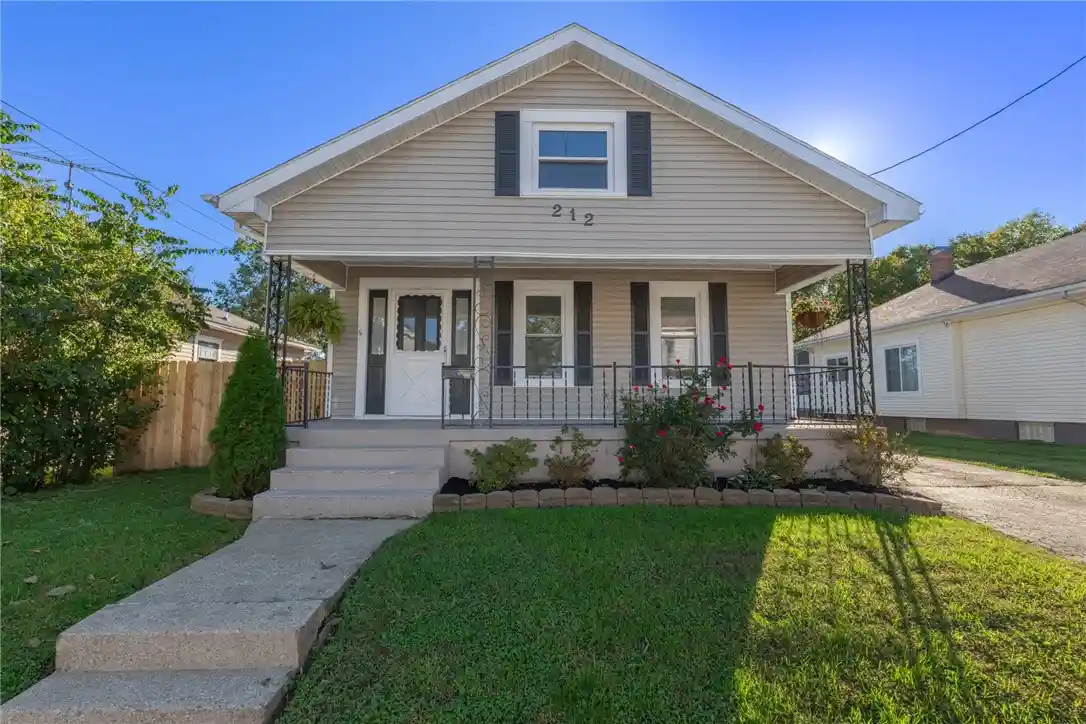 Photo 1 of Single family home for sale at 212 W 8th Street, Franklin, OH 45005 | MLS# 970592 | Listing updated on 2026-10-15