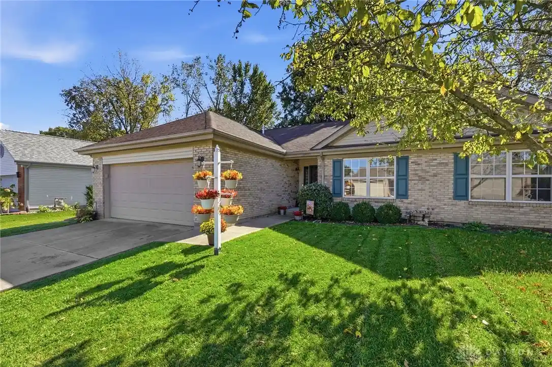 Photo 1 of Townhouse for sale at 6528 Marino Ln, Dayton, OH 45424 | MLS# 970306 | Listing updated on 2026-10-16