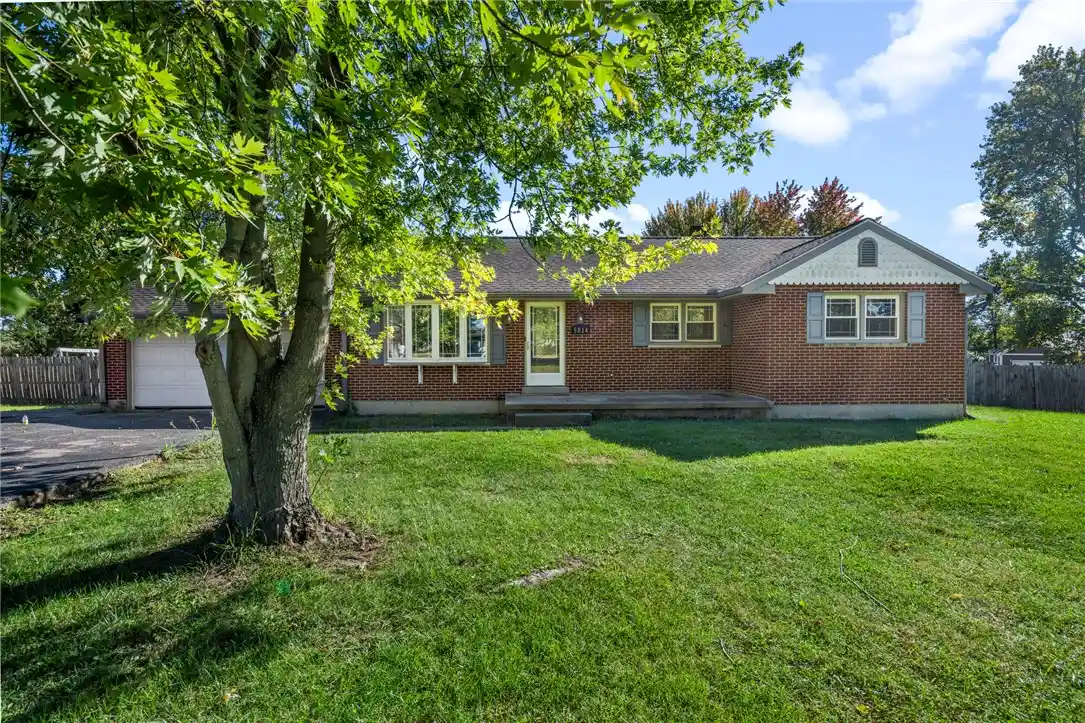 Single family home for sale at 5014 Lesley Ln, Middletown, OH 45042 | MLS# 970610