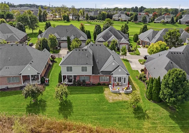 Listing Photo 1 - Condo for sale in building located at 637 Legendary Wy, Dayton, OH 45458 - Unit #