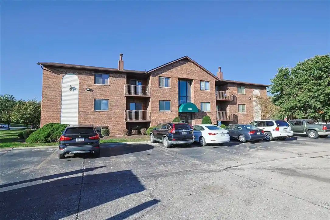 Listing Photo 1 - Condo for sale in 3920 Mack Rd located at 3920 Mack Rd, Fairfield, OH 45014 - Unit #113