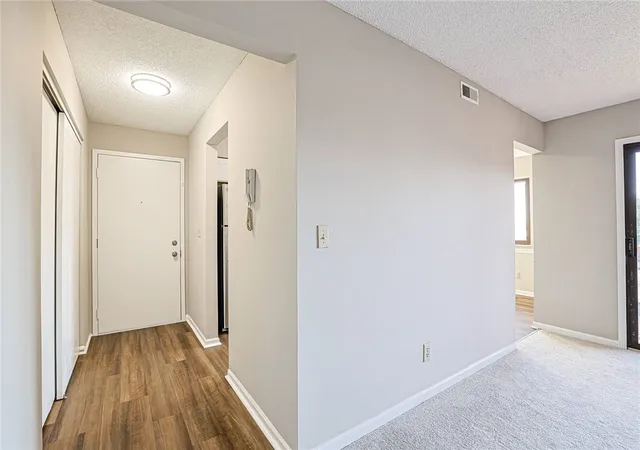 Listing Photo 4 - Condo for sale in building located at 3920 Mack Rd, Fairfield, OH 45014 - Unit #113