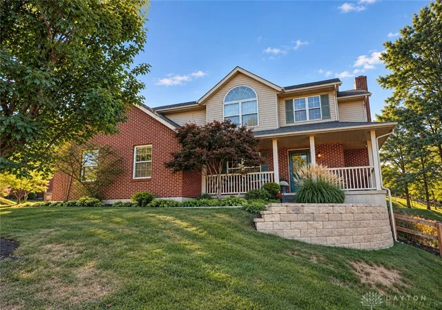 Photo 1 of Sale Pending at 470 Dexter Ct, Hamilton, OH 45013 | MLS# 970652 | Listing updated on 2026-10-07