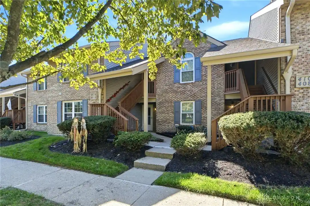 Listing Photo 1 - Condo for sale in 412 Waterfront Pl located at 412 Waterfront Pl, Dayton, OH 45458 - Unit 412 Waterfront Pl
