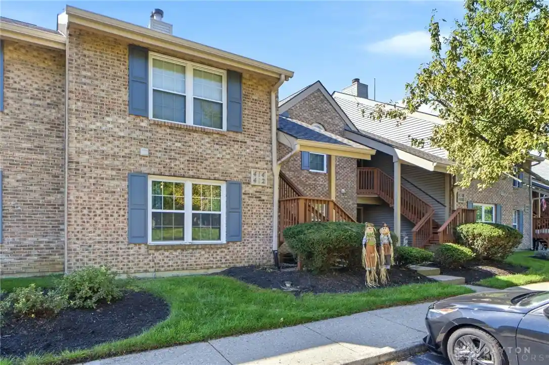 Listing Photo 2 - Condo for sale in 412 Waterfront Pl located at 412 Waterfront Pl, Dayton, OH 45458 - Unit 412 Waterfront Pl
