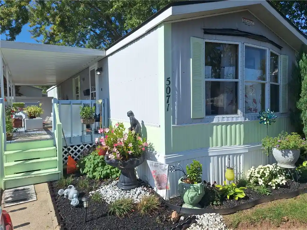 Manufactured home for sale at 5071 Santa Fe Dr, Dayton, OH 45414 | MLS# 970733