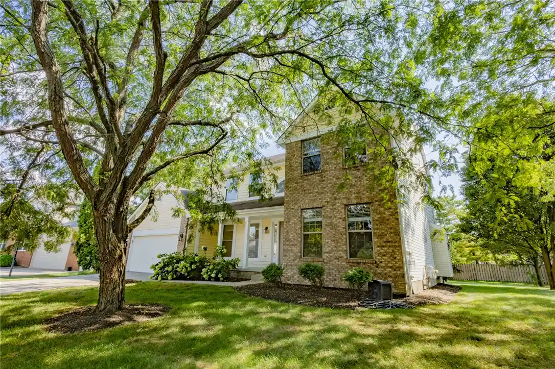 Photo 1 of Single family home for sale at 4581 Huntwicke Dr, Hilliard, OH 43026 | MLS# 970734 | Listing updated on 2026-10-25