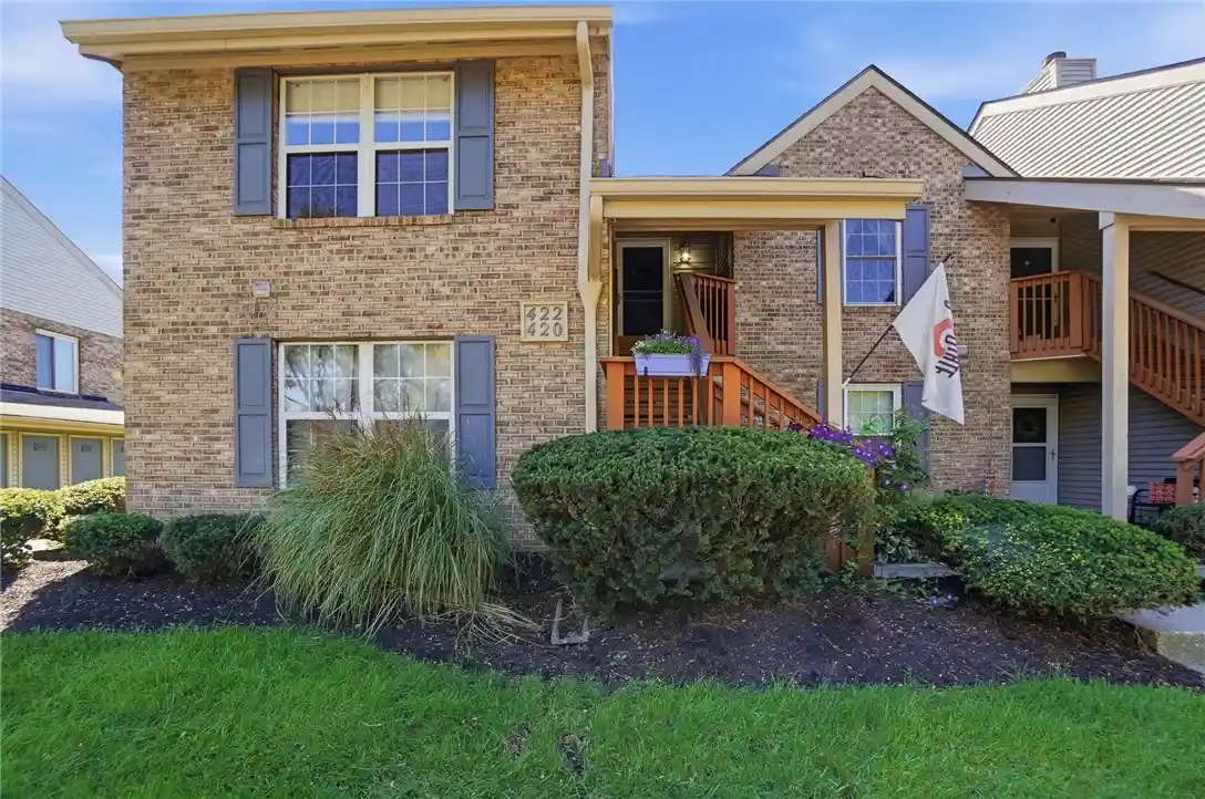 Listing Photo 1 - Condo for sale in 422 Waterfront Pl located at 422 Waterfront Pl, Dayton, OH 45458 - Unit 422 Waterfront Pl