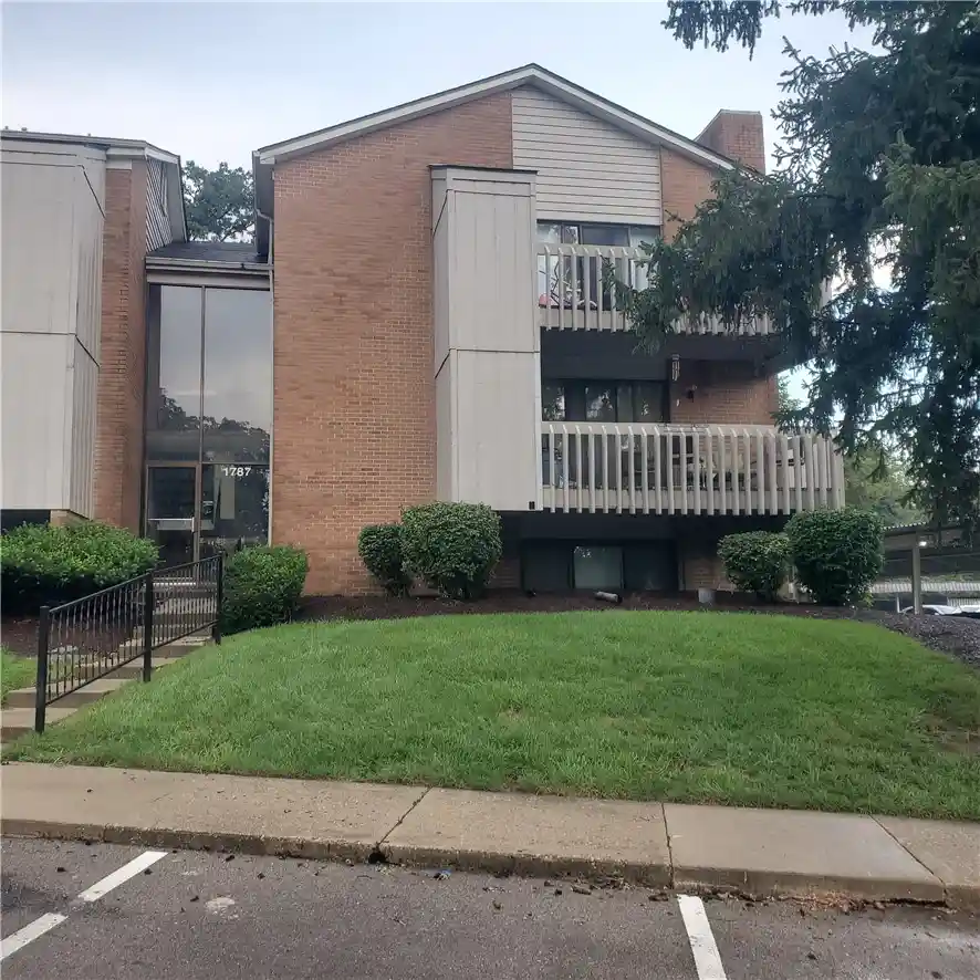Condo for sale at 1787 Cherokee Dr #D, Dayton, OH 45449 | MLS# 970872