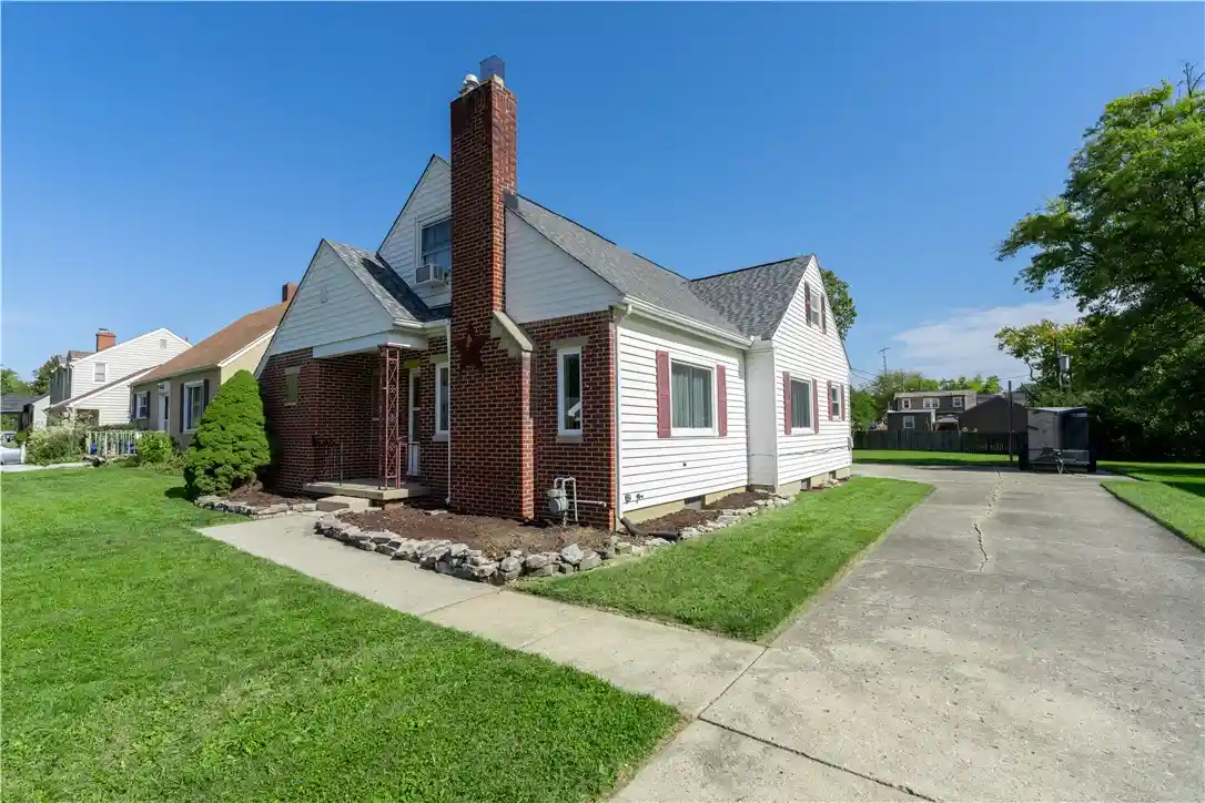 Photo 1 of Single family home for sale at 2420 Shawnee Blvd, Springfield, OH 45504 | MLS# 970503 | Listing updated on 2026-10-25