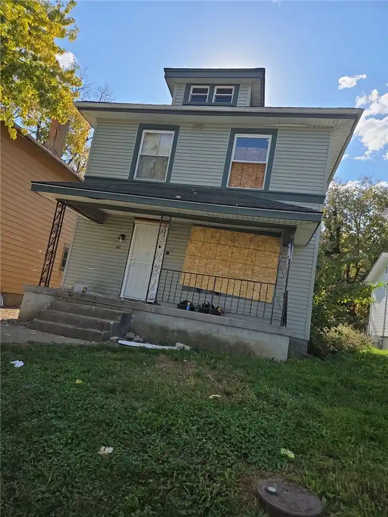 Photo 1 of Single family home for sale at 152 E Parkwood Dr, Dayton, OH 45405 | MLS# 971040 | Listing updated on 2026-10-20