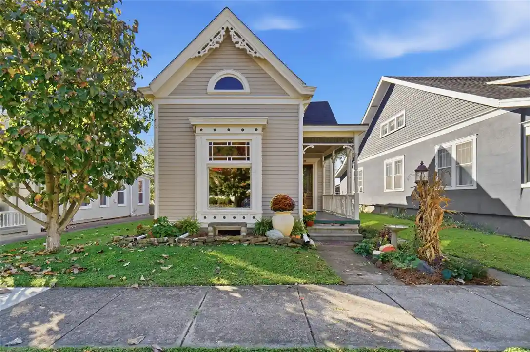 Photo 1 of Sale Pending at 439 E Mulberry St, Lebanon, OH 45036 | MLS# 970778 | Listing updated on 2026-10-24