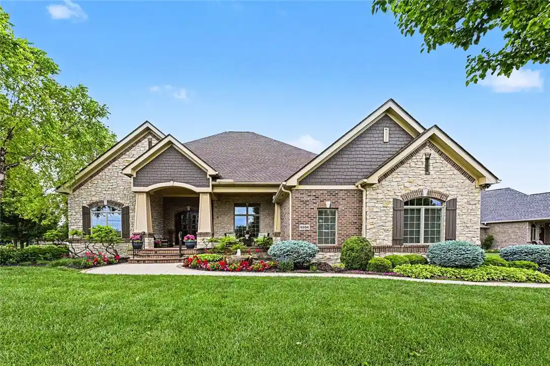 Photo 1 of Mansion for sale at 9356 Ridings Blvd, Dayton, OH 45458 | MLS# 970891 | Listing updated on 2026-10-19