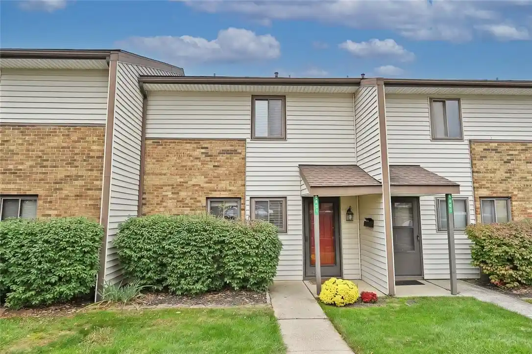 Condo for sale at 6407 Kindred Sq, Dayton, OH 45449 | MLS# 971338