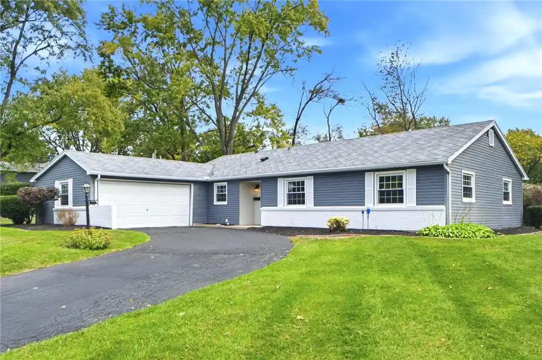 Photo 1 of Single family home for sale at 172 East Dr, Dayton, OH 45458 | MLS# 971297 | Listing updated on 2026-10-17