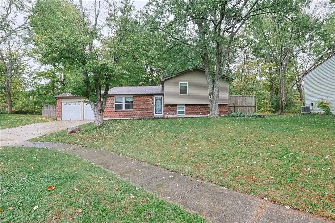 Single family home for sale at 2268 Chesterfield Ln, Batavia, OH 45103 | MLS# 971448