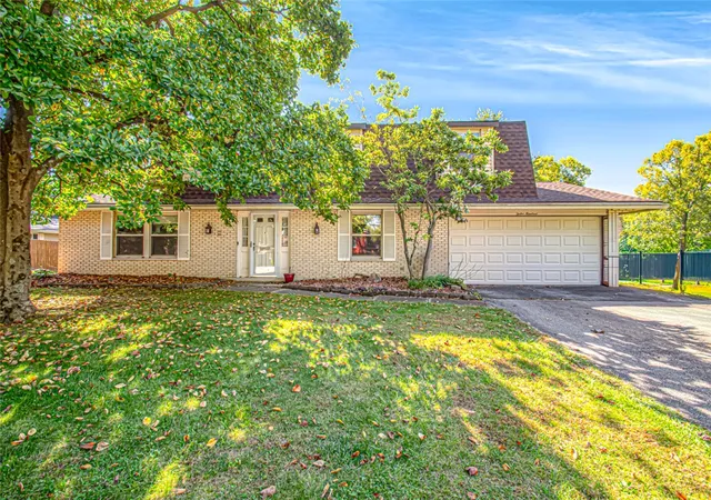 Single family home for sale at 1200 Heathshire Dr, Dayton, OH 45459 | MLS# 971176
