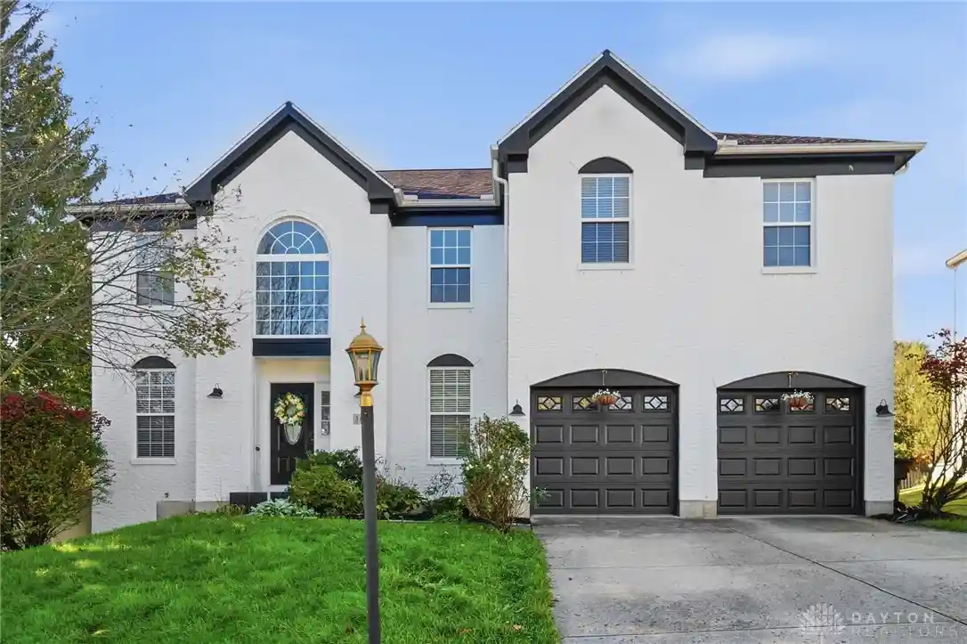 Single family home for sale at 3835 W Sudbury Ct, Bellbrook, OH 45305 | MLS# 971594