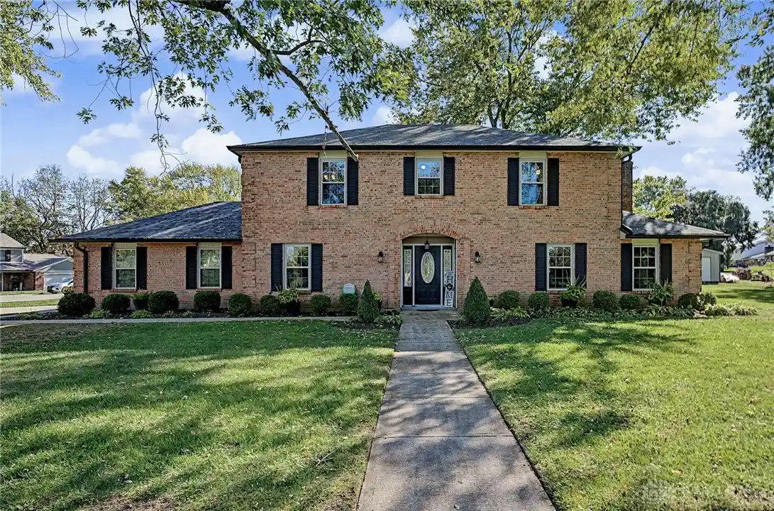 Photo 1 of Single family home for sale at 615 Queensgate Rd, Springboro, OH 45066 | MLS# 971798 | Listing updated on 2026-10-29