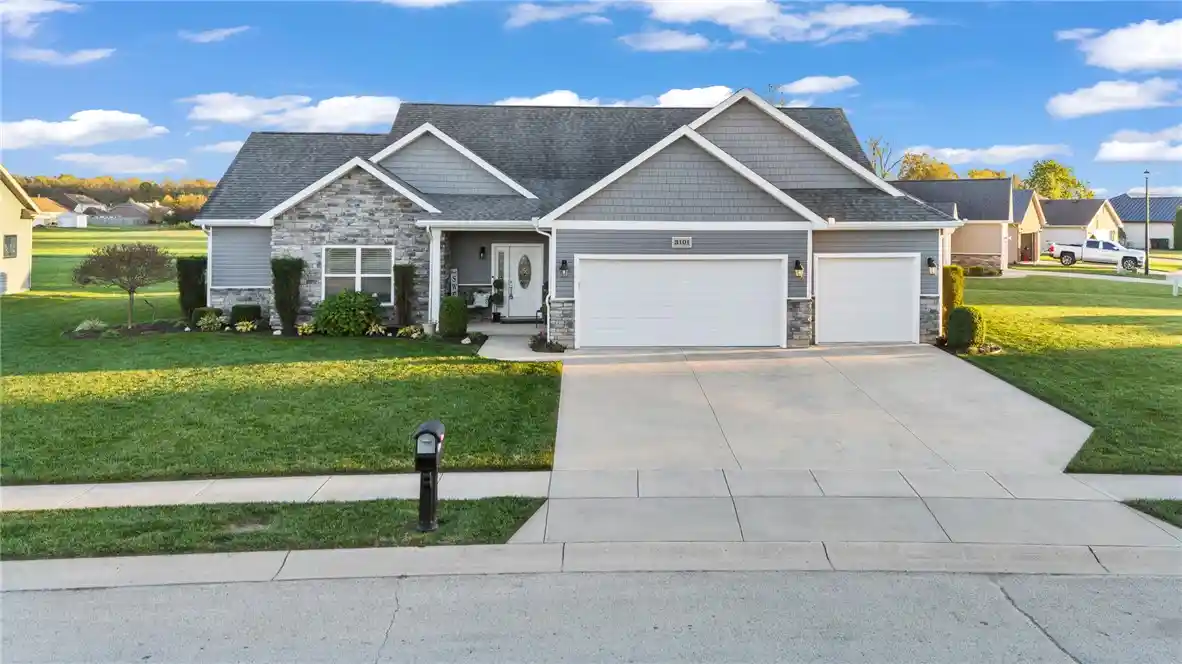 Single family home for sale at 3101 Seminole Way, Piqua, OH 45356 | MLS# 971688
