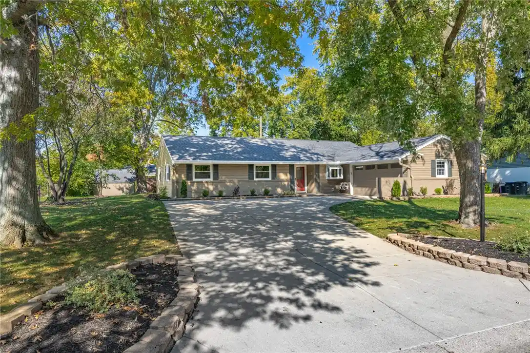 Single family home for sale at 73 Dale Ridge Dr, Dayton, OH 45458 | MLS# 971525