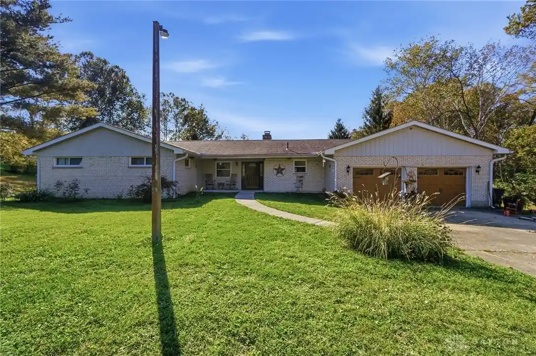 Photo 1 of Single family home for sale at 5885 W Alexandria Rd, Middletown, OH 45042 | MLS# 971930 | Listing updated on 2026-10-30