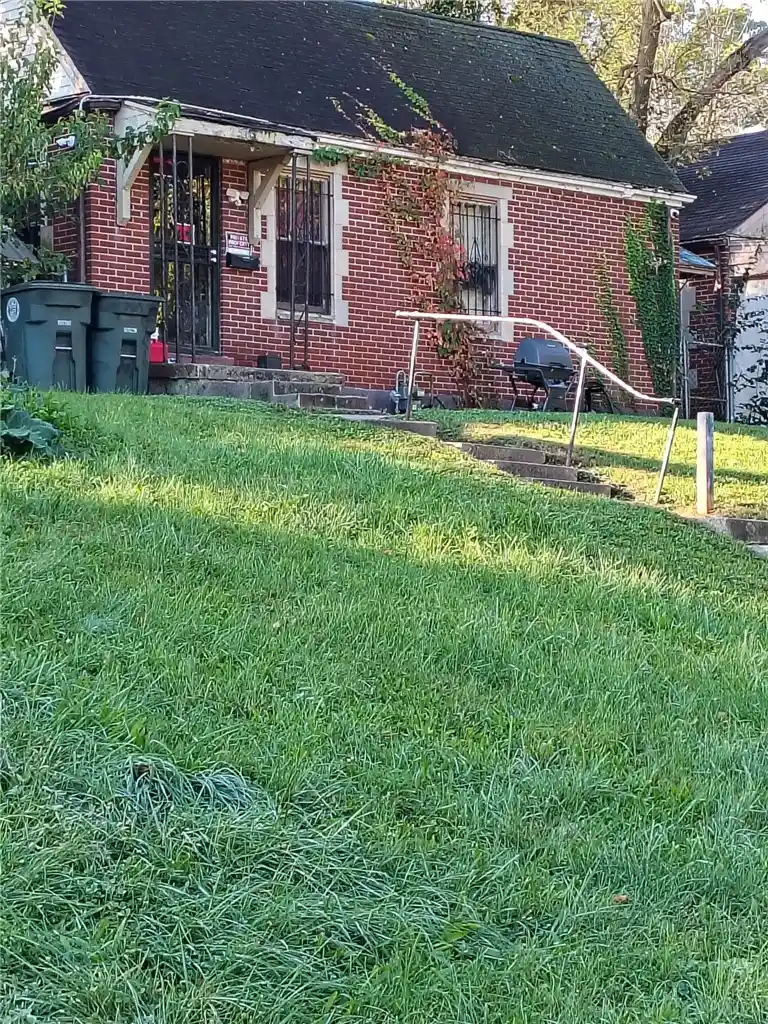 Photo 1 of Single family home for sale at 252 Marathon Ave, Dayton, OH 45405 | MLS# 971797 | Listing updated on 2026-10-27