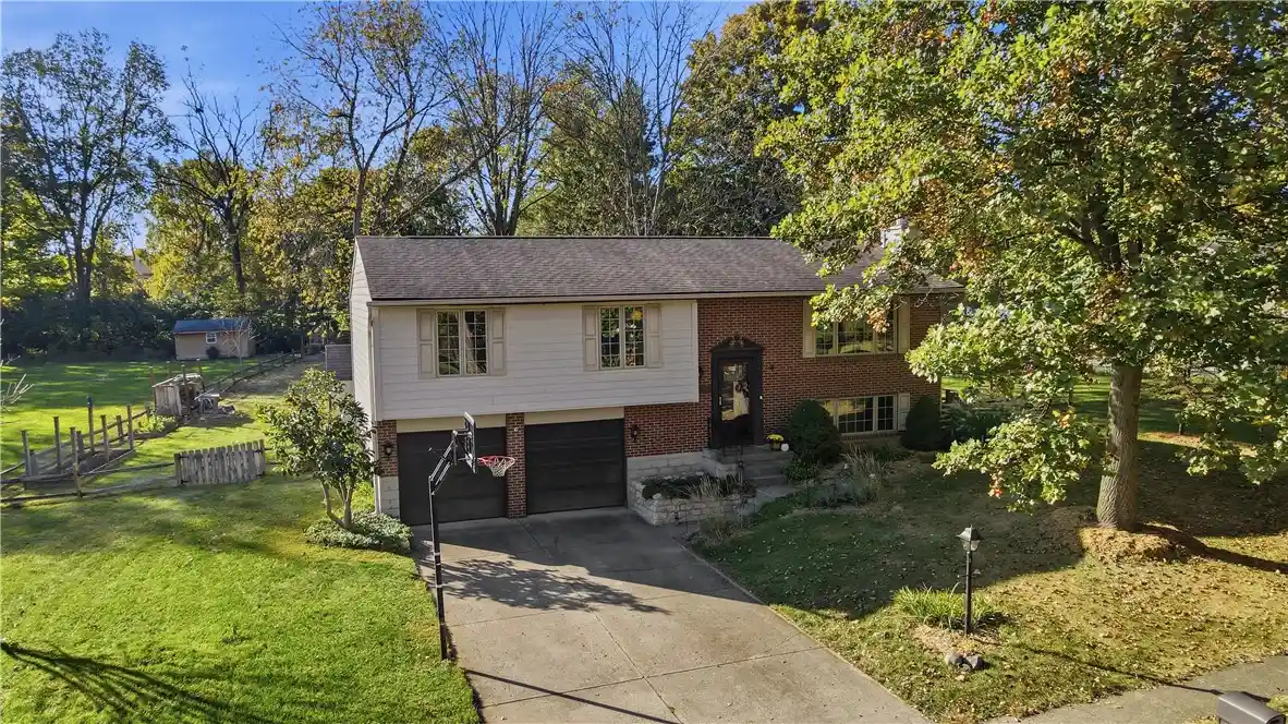 Photo 1 of Single family home for sale at 1683 Garry Dr, Bellbrook, OH 45305 | MLS# 971983 | Listing updated on 2026-10-27