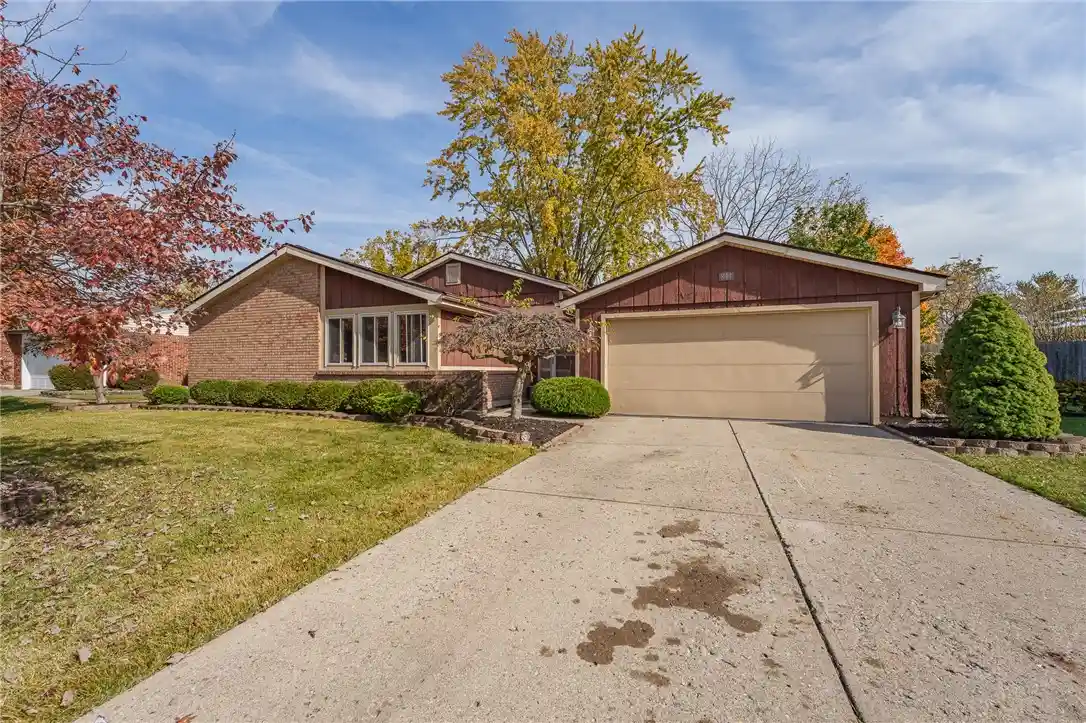 Single family home for sale at 841 Sunset Dr, Englewood, OH 45322 | MLS# 972044