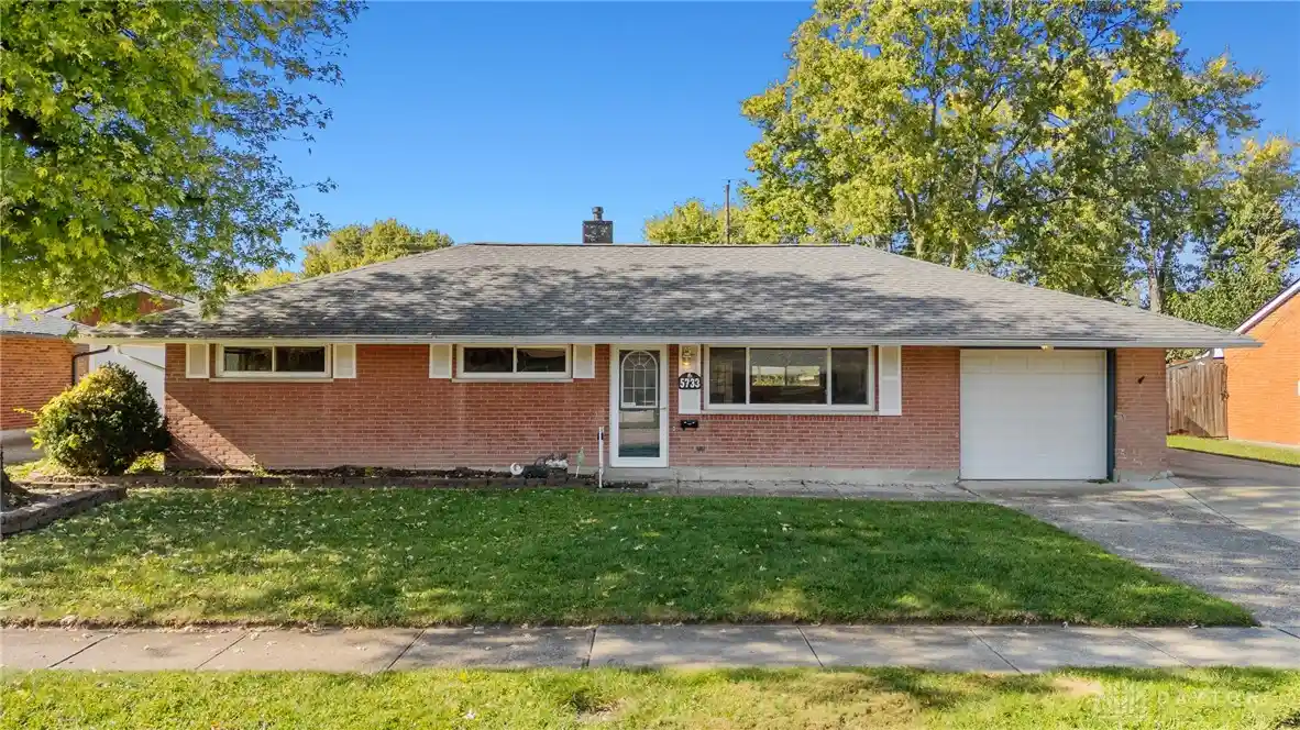 Photo 1 of Single family home for sale at 5733 Traymore Dr, Dayton, OH 45424 | MLS# 971917 | Listing updated on 2026-10-29