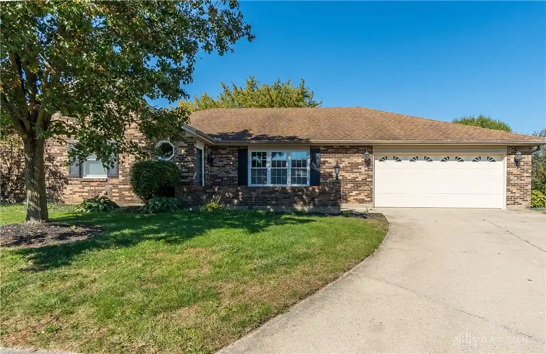 Single family home for sale at 721 Rockridge Cir, Vandalia, OH 45377 | MLS# 971826