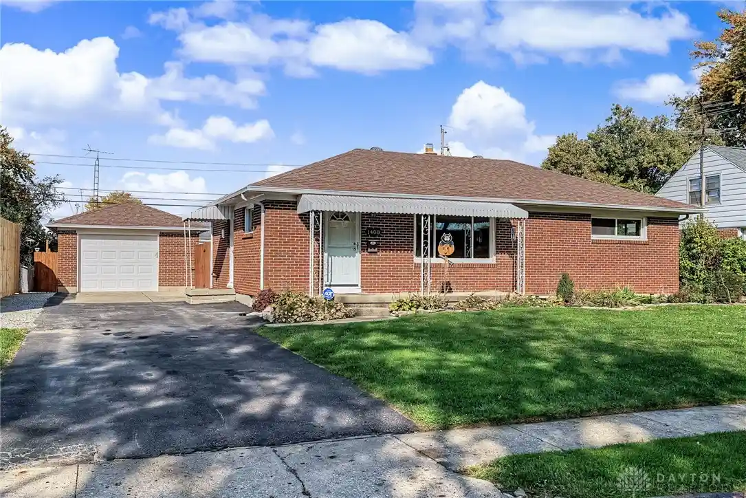 Single family home for sale at 1408 Torrence Dr, Springfield, OH 45503 | MLS# 972104