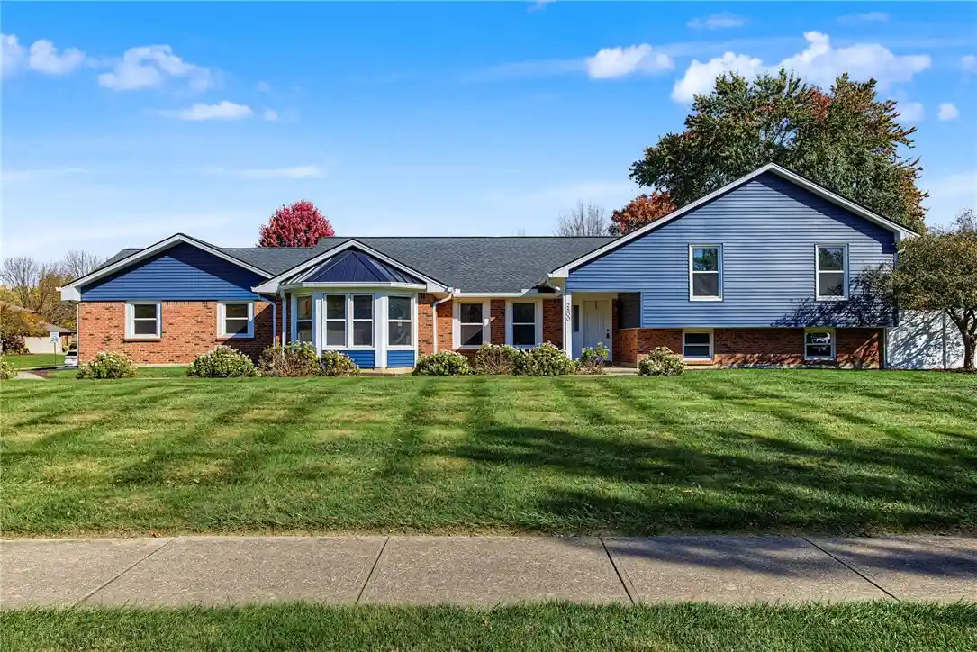 Single family home for sale at 2800 Ramblingwood Ln, Dayton, OH 45458 | MLS# 972155