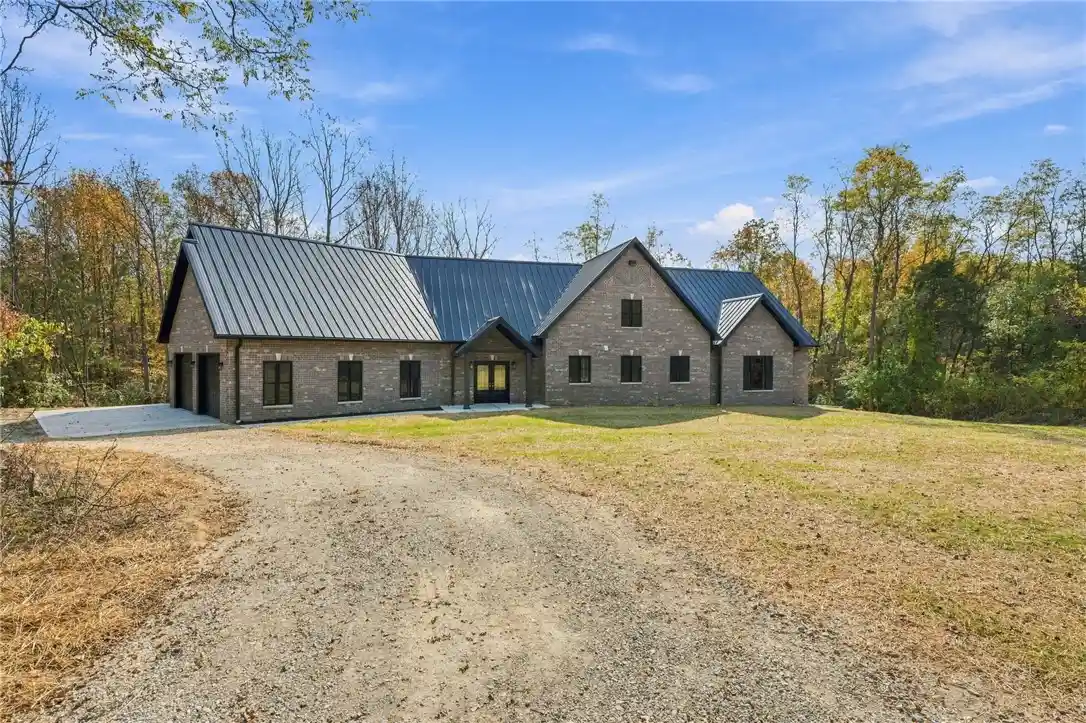 Photo 1 of Mansion for sale at 7995 New Paris Gettysburg Rd, New Paris, OH 45347 | MLS# 972035 | Listing updated on 2026-10-29