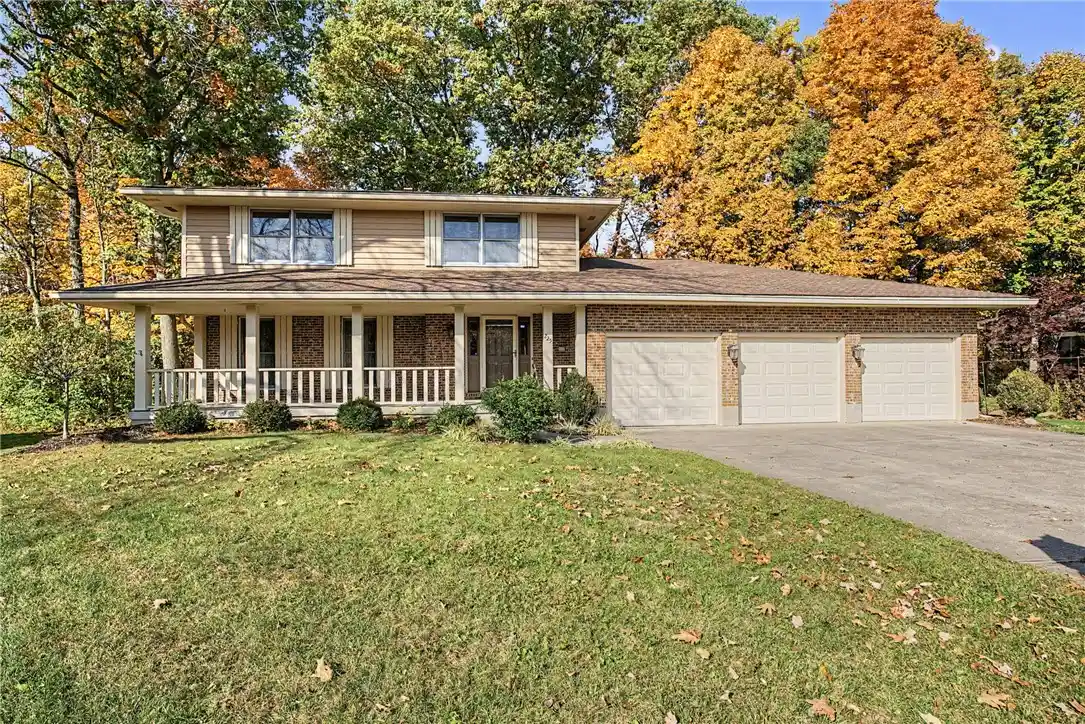Single family home for sale at 225 Deer Trl Dr, Springboro, OH 45066 | MLS# 971889