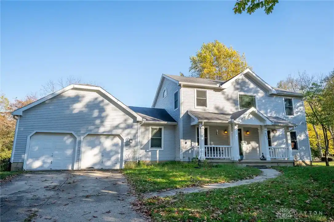 Photo 1 of Single family home for sale at 3525 Apple Grv Dr, Beavercreek, OH 45430 | MLS# 972223 | Listing updated on 2026-10-30