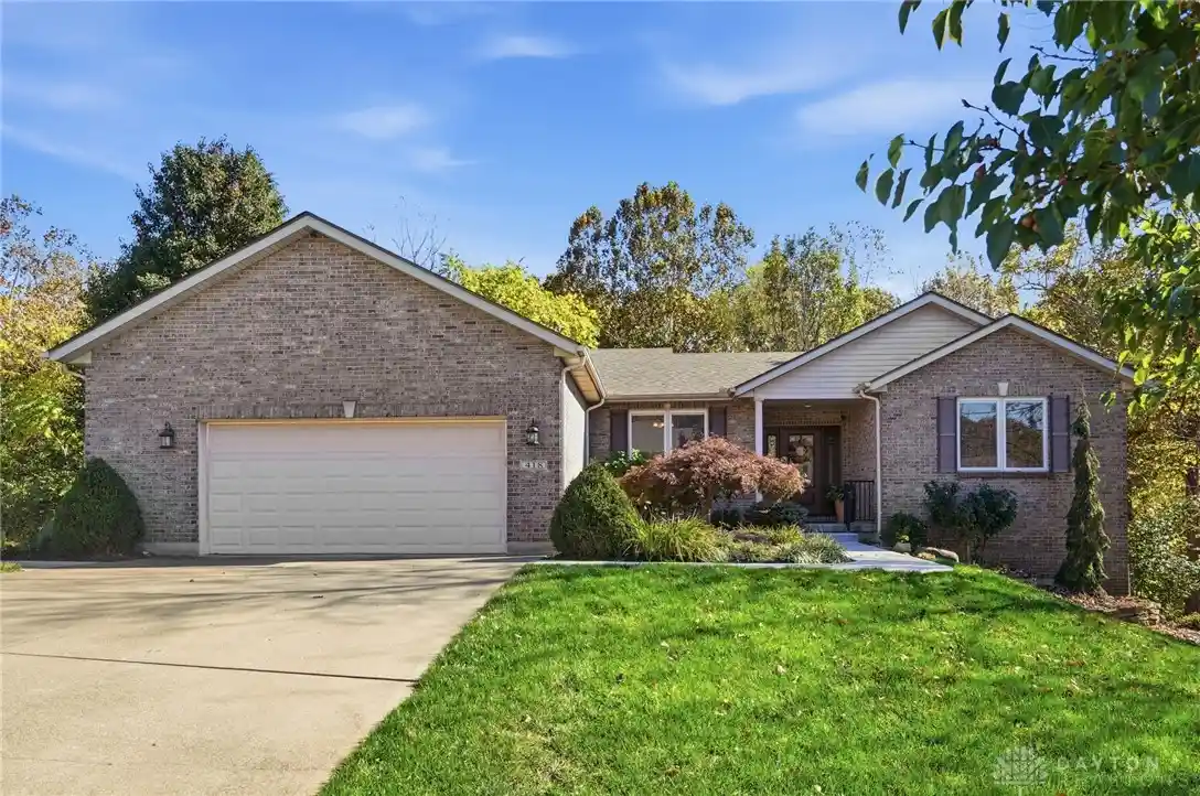 Single family home for sale at 418 Hamilton View Dr, Hamilton, OH 45013 | MLS# 972146