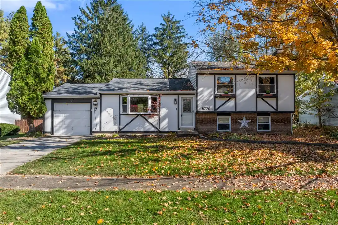 Single family home for sale at 8770 Exeter Pl, Maineville, OH 45039 | MLS# 972209