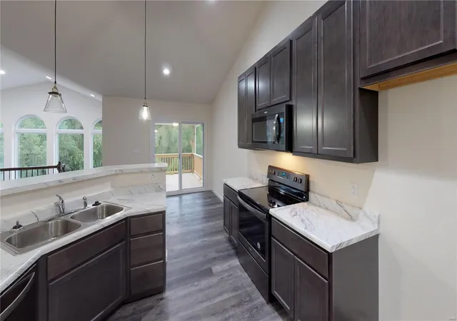 Photo 3 of Single family home for sale at 0 Cambridge Ii @ Savanna Pl, Festus, MO 63028 | MLS# 21000625 | Listing updated on 2025-03-20