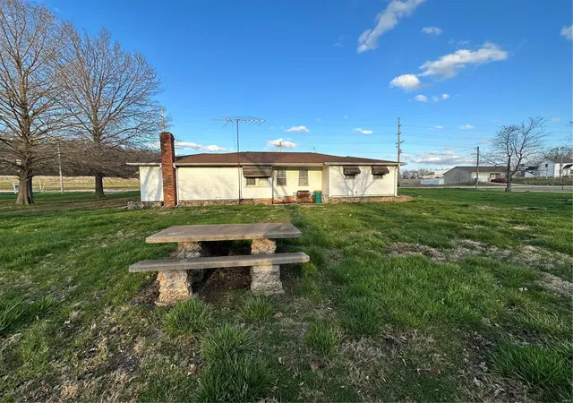 Photo 3 of Single family home for sale at 351 Old State Rd N, Pevely, MO 63070 | MLS# 23018171 | Listing updated on 2024-08-03