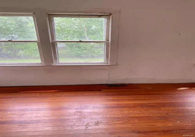 Photo 2 of Single family home for sale at 332 S Elm, Dexter, MO 63841 | MLS# 23025047 | Listing updated on 2024-11-05