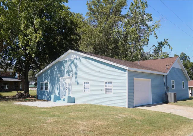 2nd image of 2021 Willoughby St, Kennett, MO 63857 | MLS# 23059393