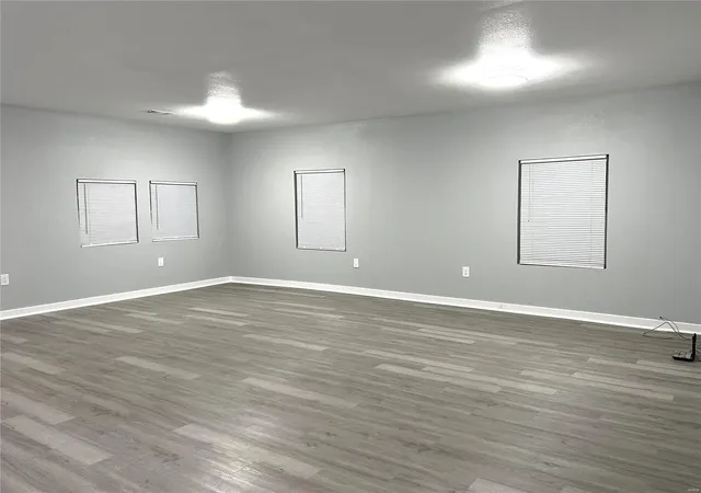 3rd image of 2021 Willoughby St, Kennett, MO 63857 | MLS# 23059393