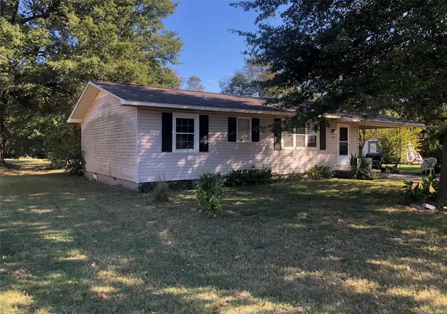 Photo 1 of Single family home for sale at 922 Masterson St, Kennett, MO 63857 | MLS# 23063679 | Listing updated on 2024-10-17