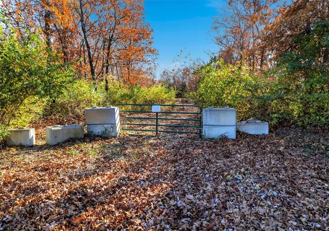 Photo 1 of Land for sale at 5521 Oakcrest Dr, Imperial, MO 63052 | MLS# 23068160 | Listing updated on 2024-08-01