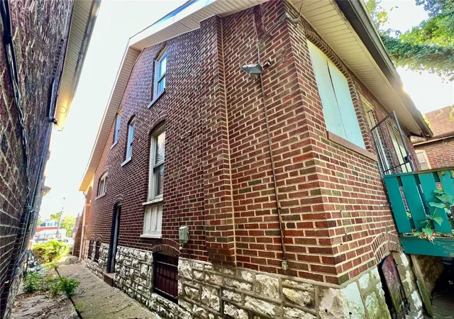Photo 3 of Single family home for sale at 5071 Durant Ave, Saint Louis, MO 63115 | MLS# 23069348 | Listing updated on 2024-06-25