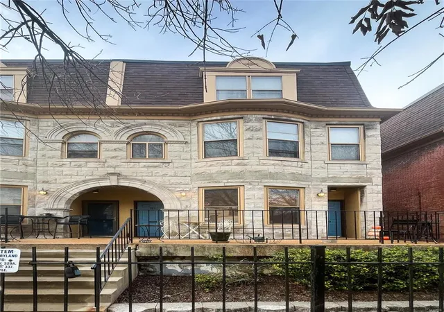 Photo 2 of Townhouse for sale at 329 N Boyle Ave #E1, Saint Louis, MO 63108 | MLS# 23074689 | Listing updated on 2024-09-09